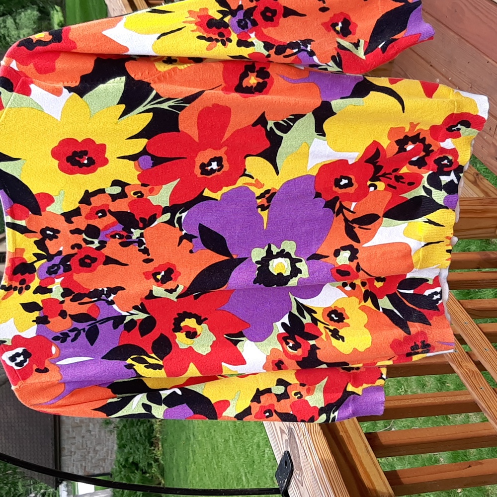 Cable & Gauge Multicolor Floral Cardigan - Picture 6 of 6